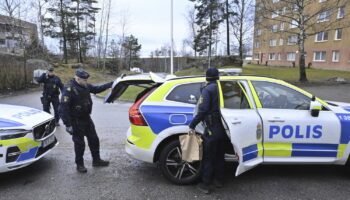 Suède : une fusillade fait au moins cinq morts dans une école, le suspect recherché