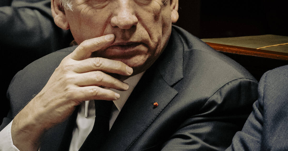 Avec des grandes ambitions mais des petits moyens, François Bayrou se projette déjà sur l’après 49.3