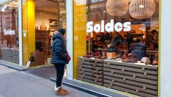 Les soldes d'hiver s'achèvent avec un nouveau bilan "décevant" pour les professionnels