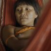 « La Chute du ciel » : un documentaire en immersion avec les indigènes de la tribu Yanomami