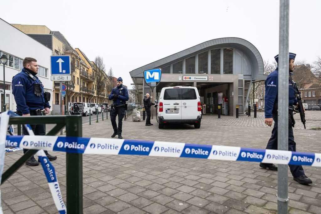 Deux hommes recherchés à Bruxelles après des tirs à l’arme de guerre