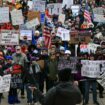 Demonstrationen in den USA: Tausende bei landesweiten Protesten gegen Trump-Regierung