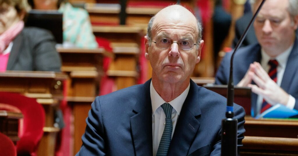 Le ministre de l'Economie, Eric Lombard au Sénat, à Paris, le 23 janvier 2025