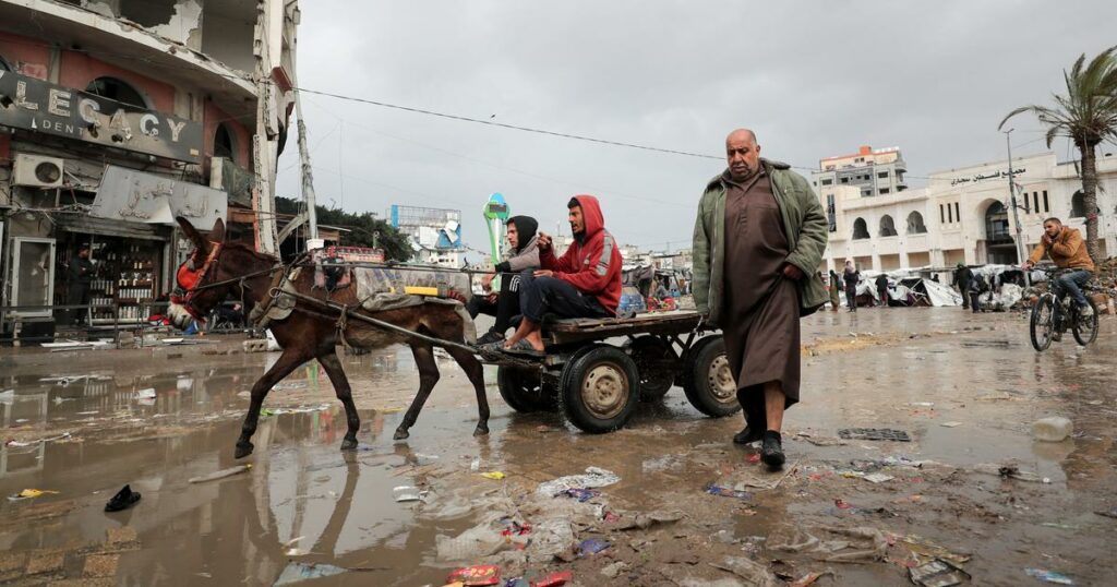 L’armée israélienne chargée d’élaborer un plan pour le “départ volontaire” des Gazaouis