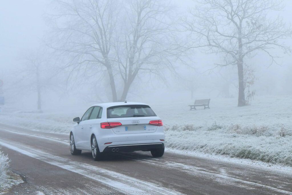 Vigilance neige et verglas : voici les 4 départements en orange et 27 en jaune ce samedi