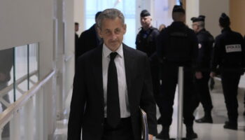 Affaire des écoutes : le bracelet électronique de Nicolas Sarkozy doit être posé vendredi