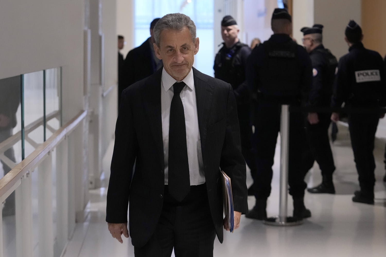 Affaire des écoutes : le bracelet électronique de Nicolas Sarkozy doit être posé vendredi