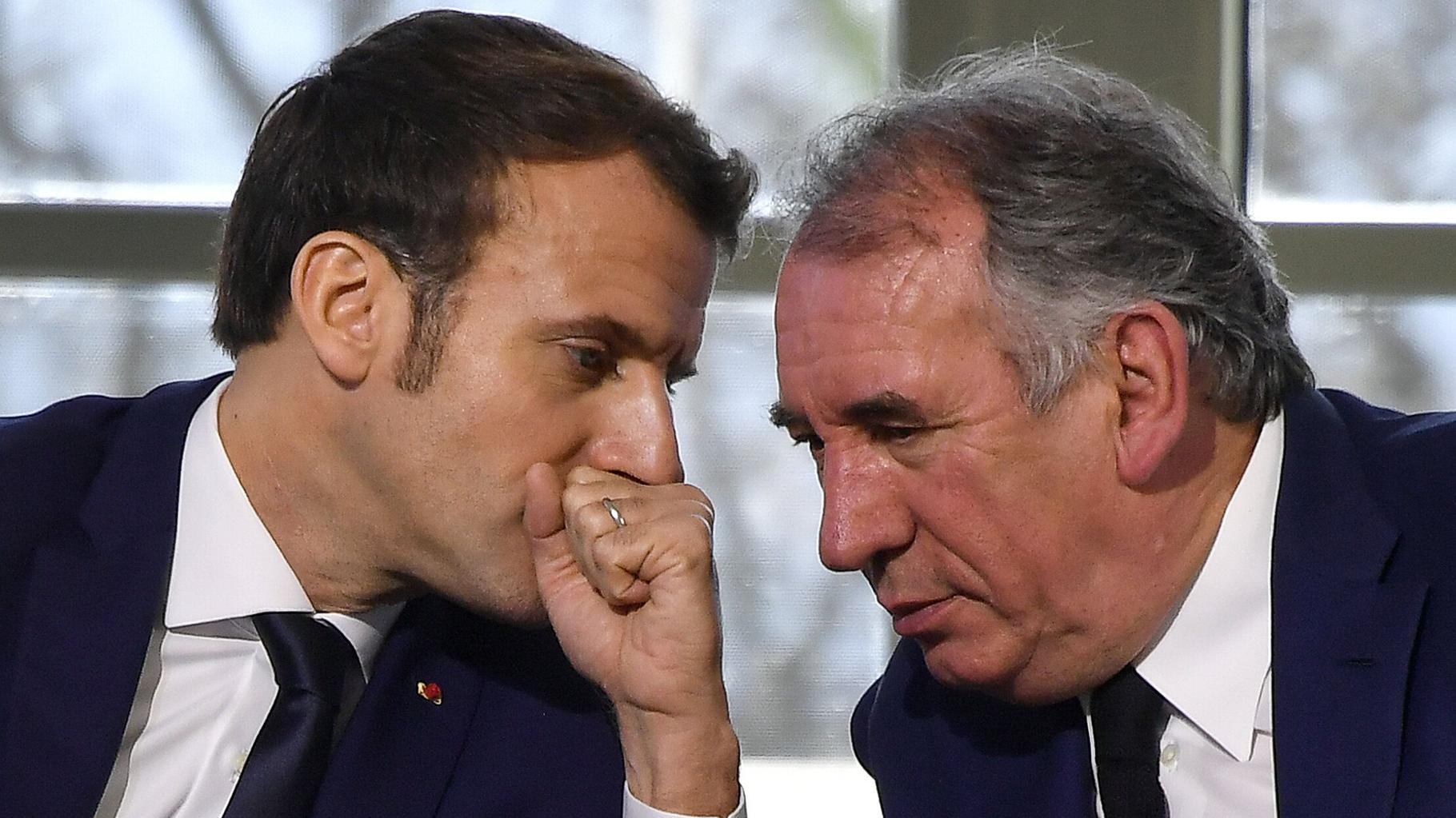 La cote de popularité de Macron se stabilise au plus bas, celle de Bayrou prend des couleurs - EXCLUSIF