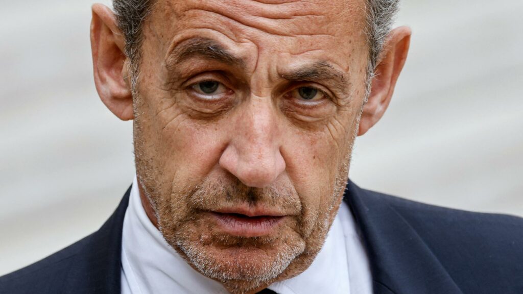 Nicolas Sarkozy désormais équipé d’un bracelet électronique après sa condamnation dans l’affaire des écoutes