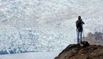 Sous les calottes polaires, les fleuves de glace s’écoulent grâce à des microséismes