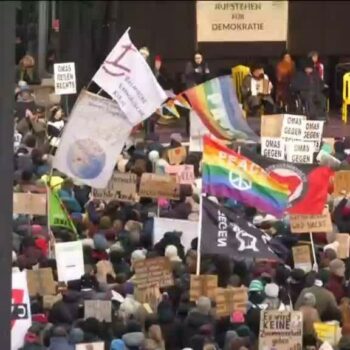 Allemagne : 250 000 personnes manifestent contre l'extrême droite à Munich