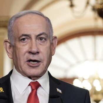 Le Premier ministre israélien Benjamin Netanyahu s'adresse à la presse au Capitole américain, à Washington, DC, le 7 février 2025