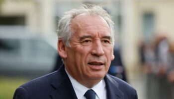 Une troisième motion de censure rejetée, François Bayrou et son gouvernement continuent leur chemin