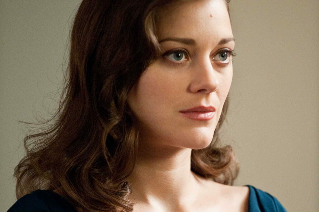 "Je n'ai pas réussi cette scène" : Marion Cotillard revient sur l'une de ses prestations très critiquées de sa carrière