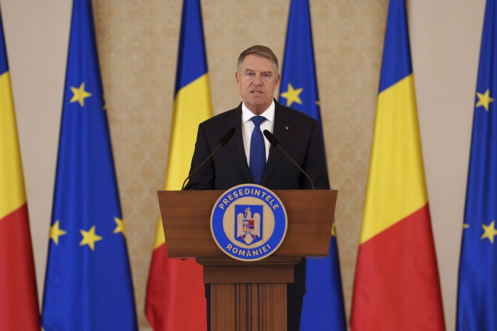 En Roumanie, le président Iohannis démissionne après l’annulation de la présidentielle en décembre sur fond d’ingérences russes