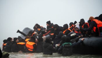 Après la mort de deux migrants dimanche dans le Pas-de-Calais, six personnes placées en garde à vue