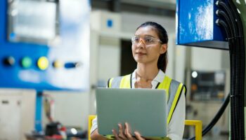 L’explosion de l’IA dans le monde du travail va creuser les inégalités entre les femmes et les hommes