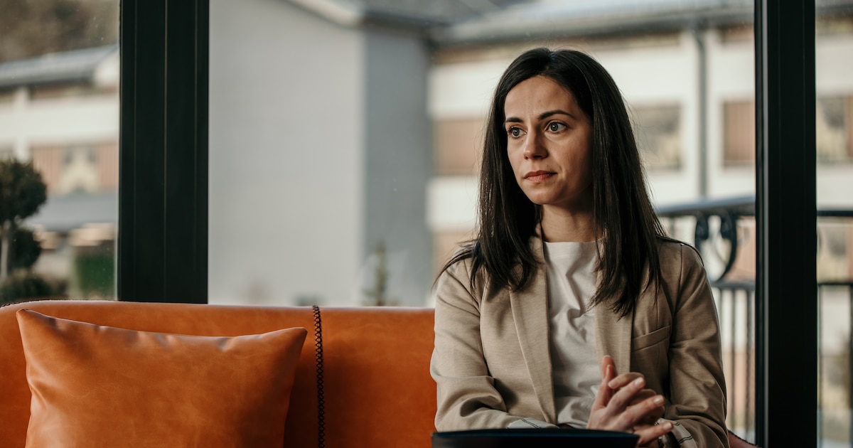 Worried woman preparing for vital meeting