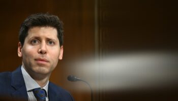 Sam Altman, le patron d'OpenAI, créateur de l'interface ChatGPT, devant une commission parlementaire américaine, à Washington le 16 mai 2023