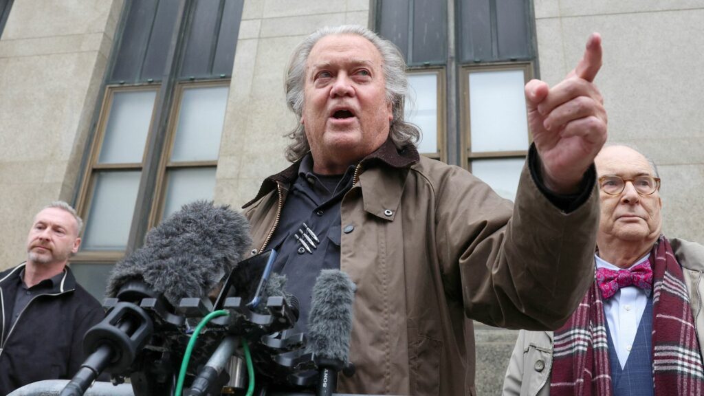 Steve Bannon avoid jail after admitting fraud in US-Mexico border wall case