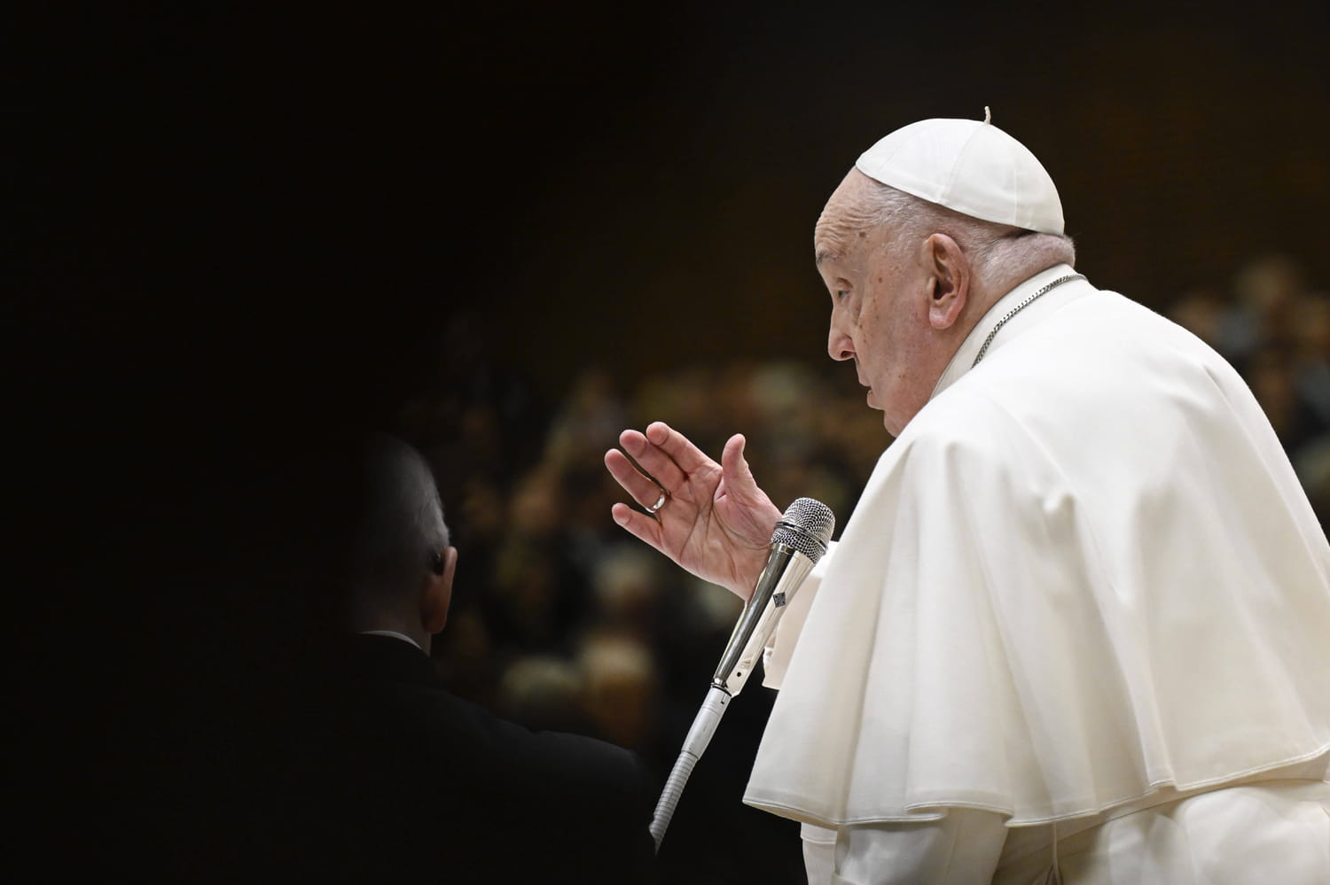 Le pape François charge Donald Trump, les mots choisis sont extrêmement durs