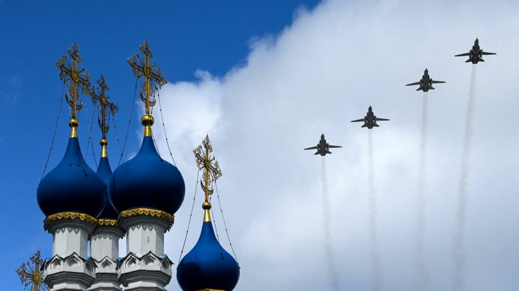 La Pologne affirme qu'un avion russe a brièvement violé son espace aérien, Moscou avance une "défaillance du système de navigation"