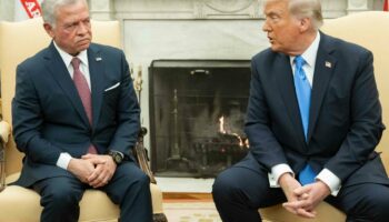 Reçu par Trump, le roi de Jordanie “évite une confrontation publique” mais réitère son opposition à son plan pour Gaza