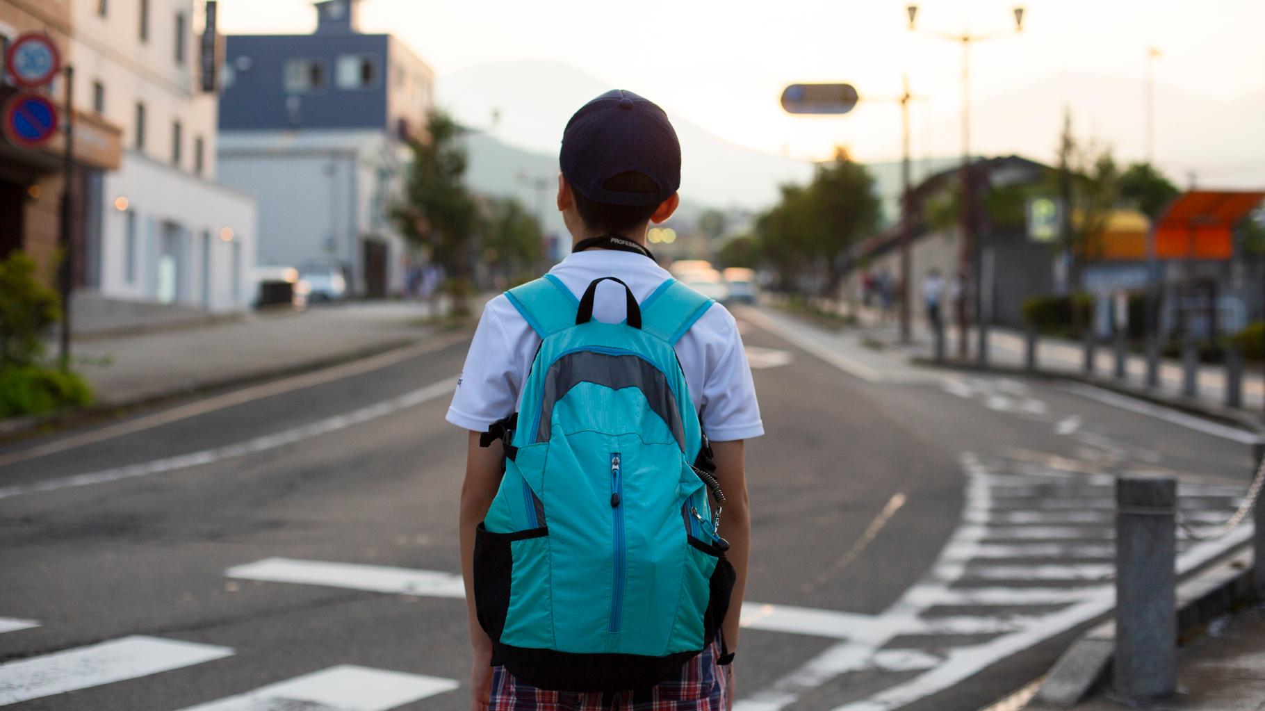 Appel à témoignages - Votre enfant se rend seul au collège depuis peu ? Racontez-nous comment vous avez géré ensemble cette étape