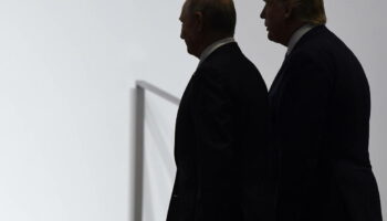 Trump et Poutine ont convenu, lors d’un long échange téléphonique, de démarrer «immédiatement» les négociations sur l’Ukraine