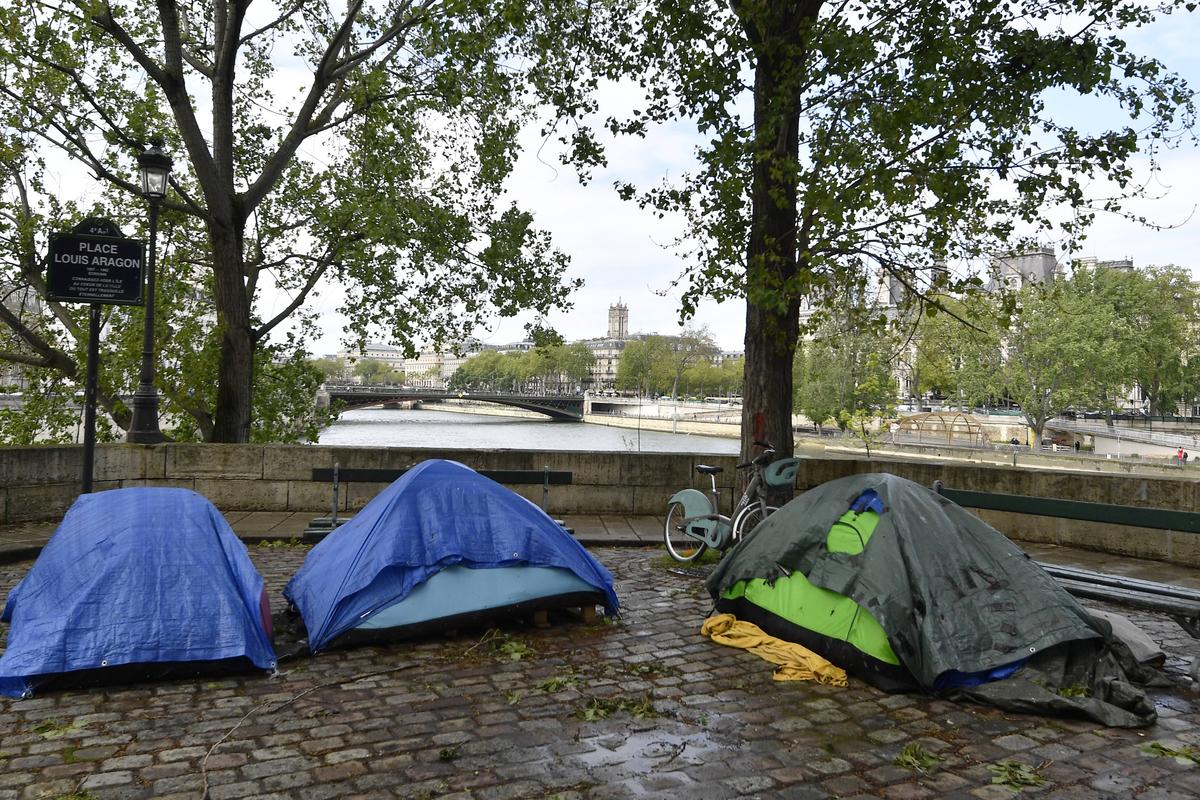 A Paris, 3 500 sans-abri recensés lors de la Nuit de la solidarité, un chiffre quasi stable par rapport à 2024