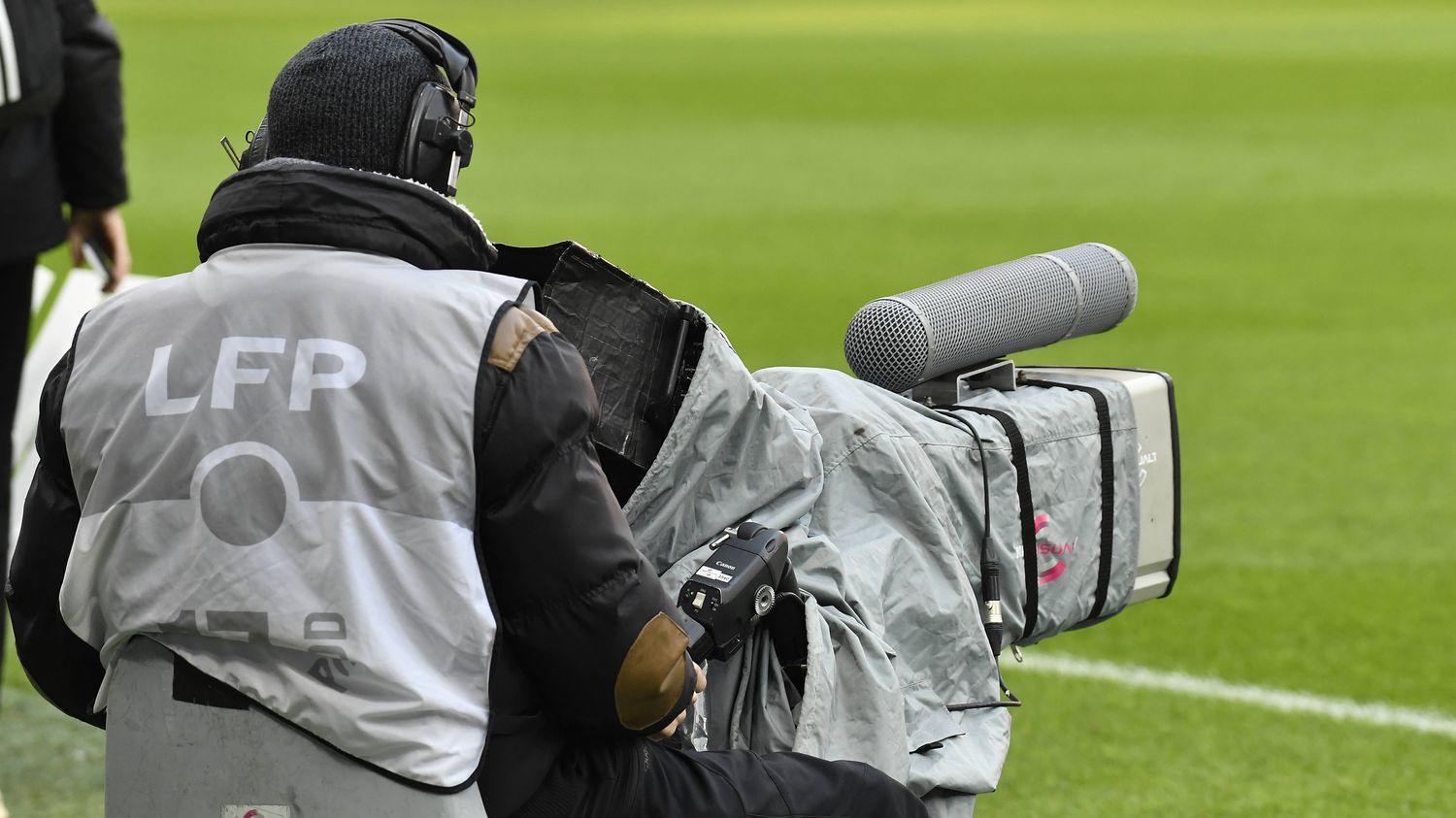 Droits TV de la Ligue 1 : non-paiement, référé... Ce que l'on sait du nouveau bras de fer entre la LFP et DAZN