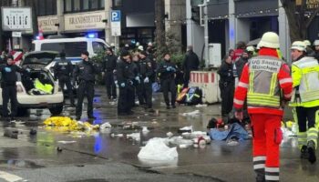 Bei Verdi-Demonstration: Die Bilder vom Münchner Unfallort