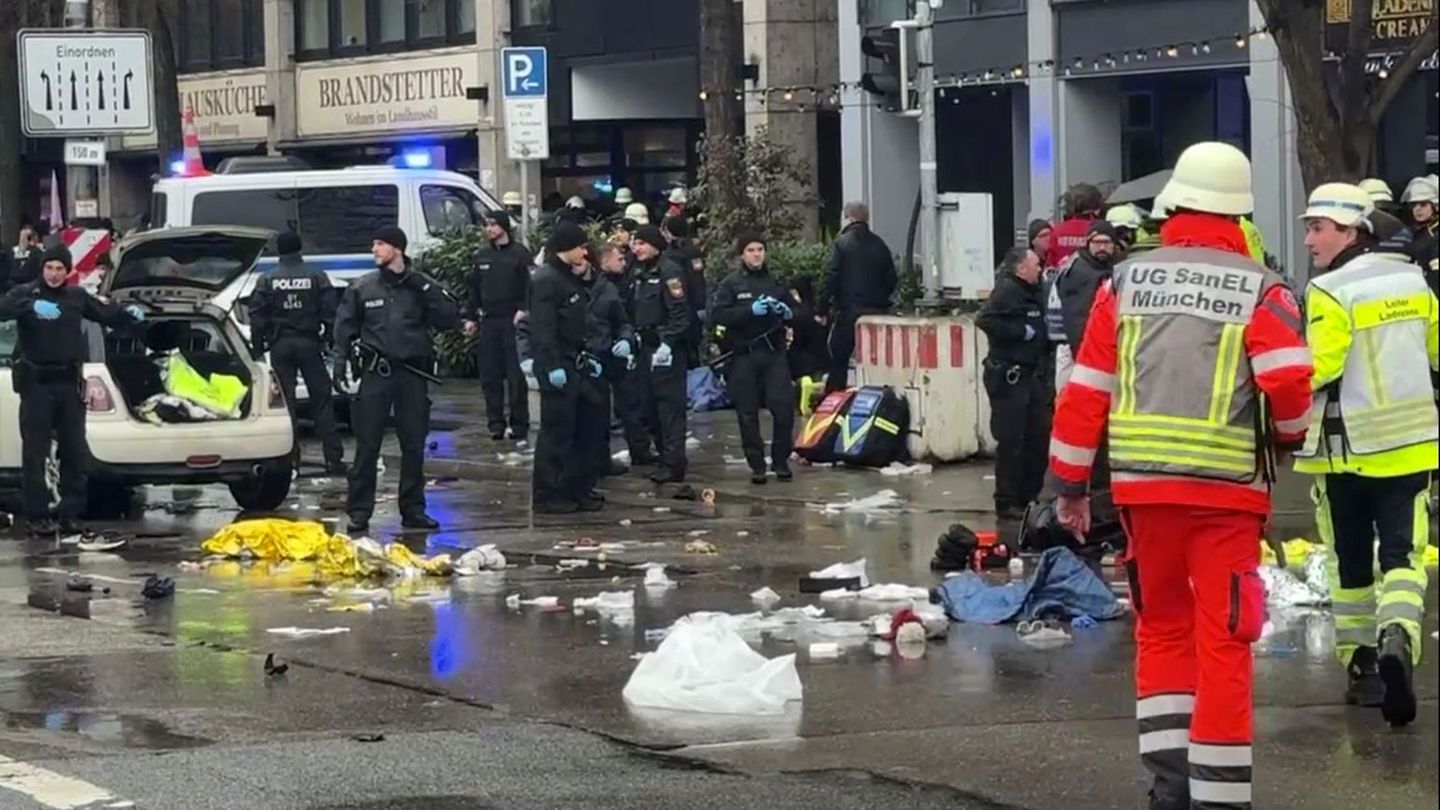 Bei Verdi-Demonstration: Die Bilder vom Münchner Unfallort