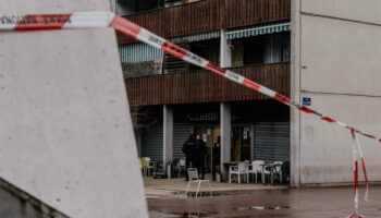 « On imagine mal un type solitaire faire ça » : ce que l’on sait de l’explosion à la grenade dans un bar de Grenoble