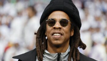 La plainte accusant le rappeur Jay-Z de viol sur une mineure a été abandonnée "volontairement"