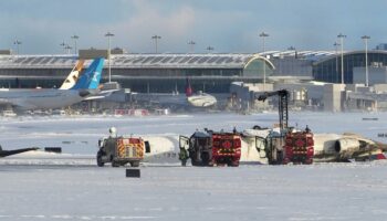 Passagierflugzeug landet kopfüber in Toronto – mindestens 17 Verletzte