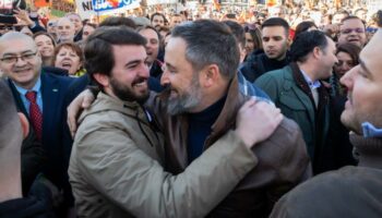 Abascal evita mencionar a García-Gallardo y reivindica el proyecto de Vox: «Unos vienen, otros se van y si se van muy mal no decimos nada»