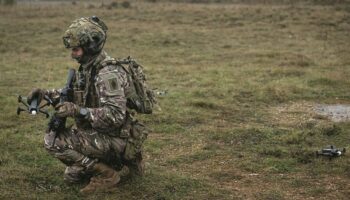 Après des années de conflit à distance, l’armée française au défi de la haute intensité