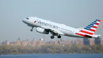 Après le crash mortel: Le message poignant d'un pilote d'American Airlines à ses passagers