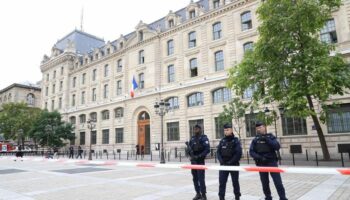 Attentat de la préfecture de police de Paris en 2019 : deux juges ont ordonné un non-lieu