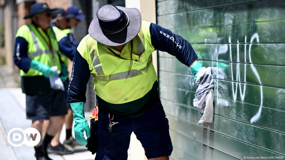 Australia's hate crime law gives Nazi salutes mandatory jail