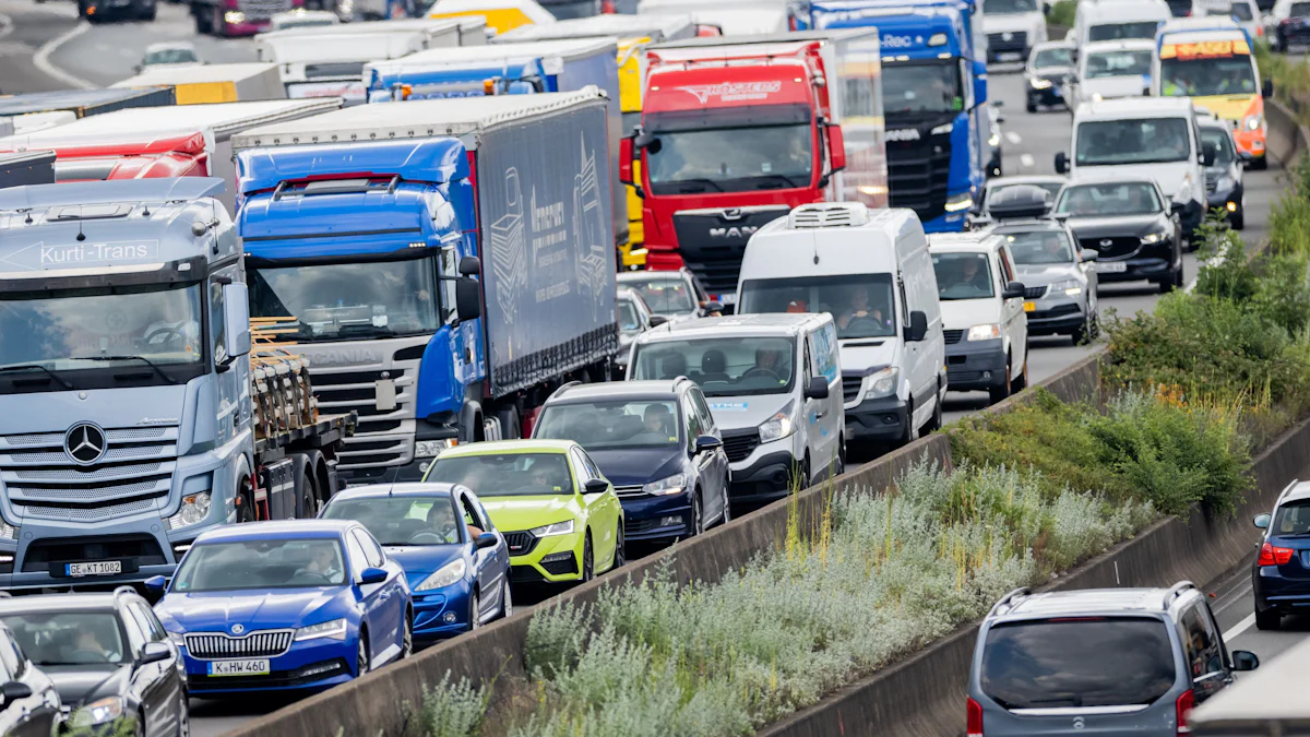 Autoverkehr: ADAC-Bilanz: Staus auf deutschen Autobahnen gestiegen