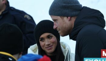 Candid moment Meghan and Harry share laugh with British family at Invictus Games