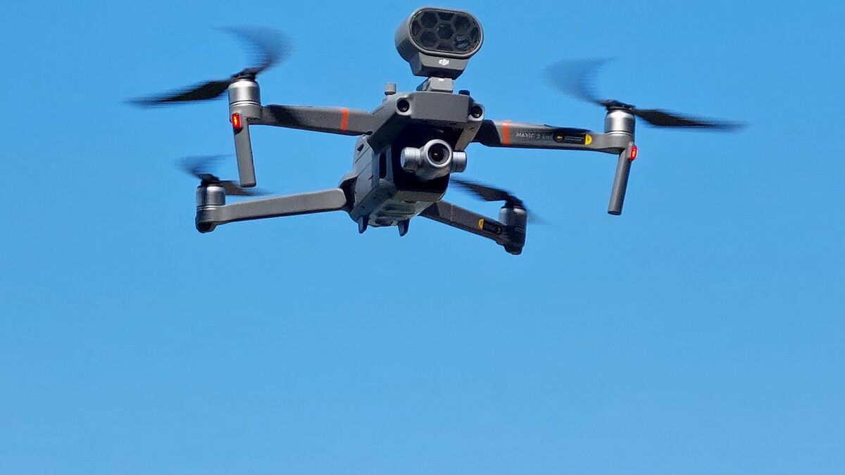 « C’est comme la pêche aux canards » : comment deux détenus ont reçu shit et téléphones par drone à Beauvais