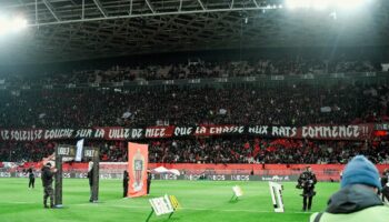 Chants racistes, homophobie, sexisme… Pourquoi si peu de matchs de football sont arrêtés