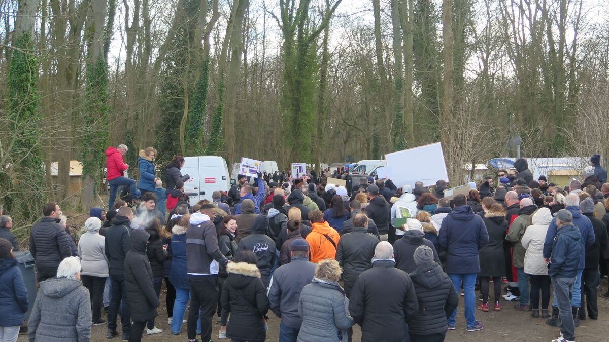 Destruction du camp de Roms de Villeron : ces messieurs et mesdames Tout-le-Monde qui seront jugés en juin