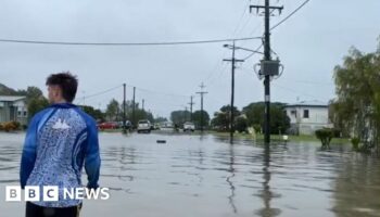 Devastation from Queensland floods 'incredible', premier says