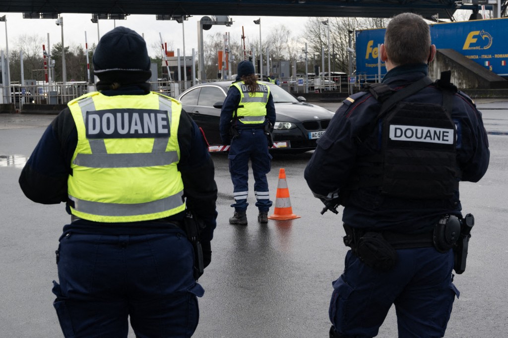 Du Portugal vers l'Allemagne: Des centaines de kilos de cocaïne découverts dans un camion