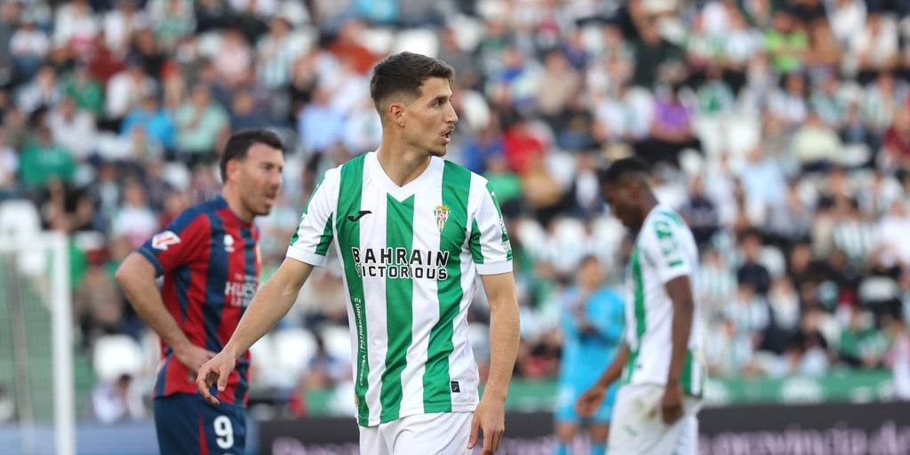 El Córdoba CF recupera fuelle en un centro del campo con más competencia