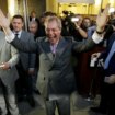 El tirón de Trump y la crisis de los grandes partidos catapultan al populista Nigel Farage